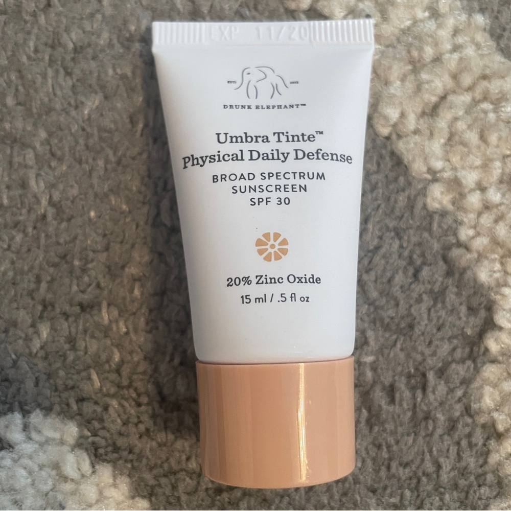 Drunk Elephant Umbra Tinte Broad Spectrum Sunscreen SPF 30. .5 Fl Oz